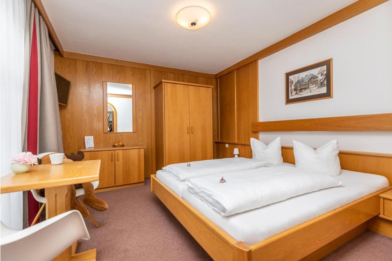Haus Deutinger Bed & Breakfast Flachau Exterior photo